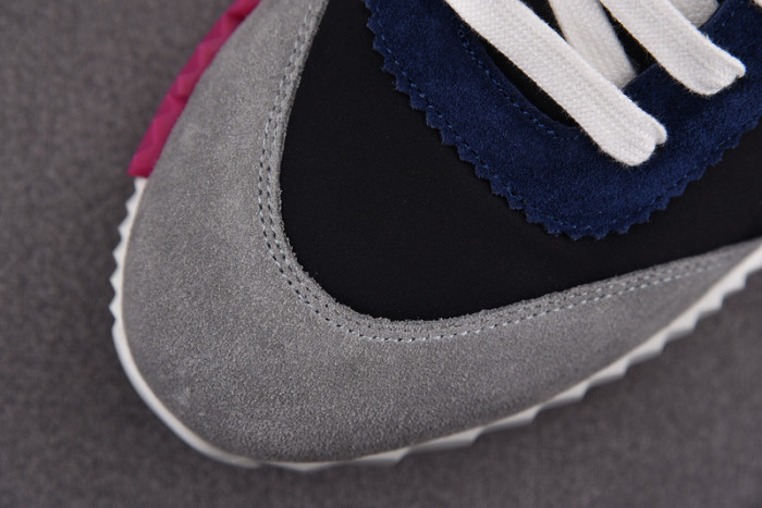 H**mes bouncing sneaker