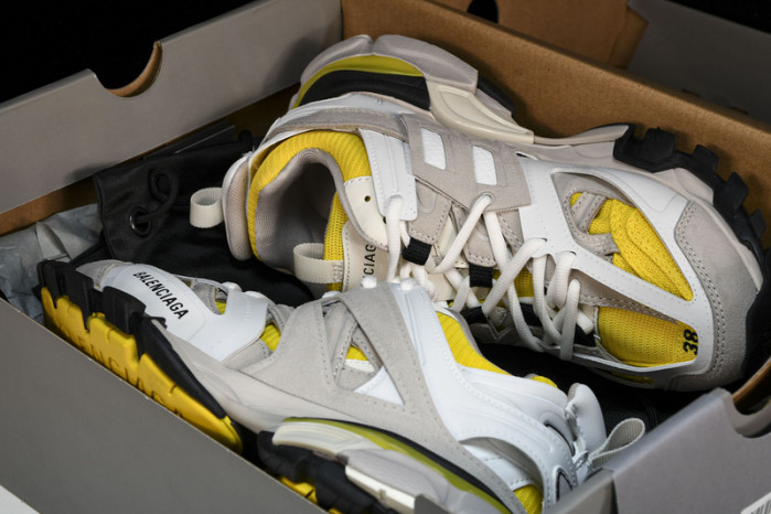 BLCG TRACK SNEAKER 542436 W1ST3 0258