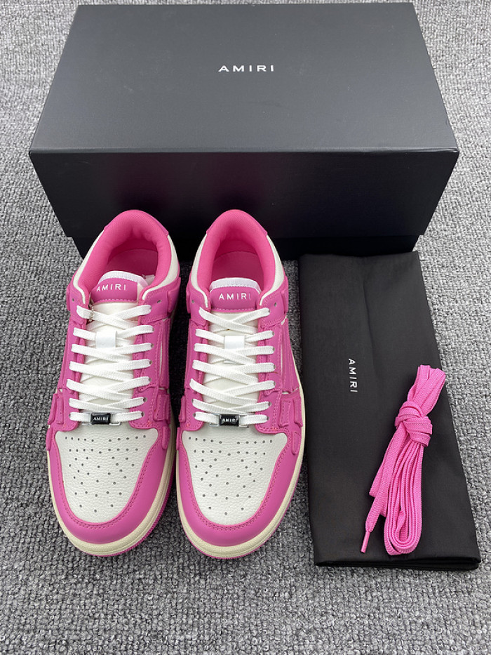 AR1M1 Low-Top Sneaker