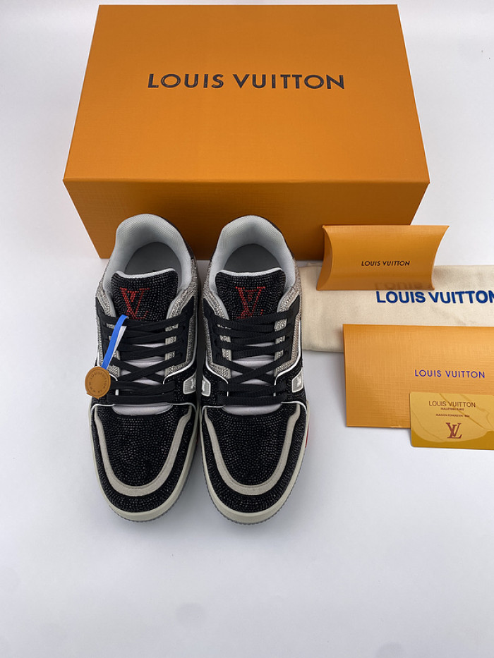 LV TRAINER SNEAKER