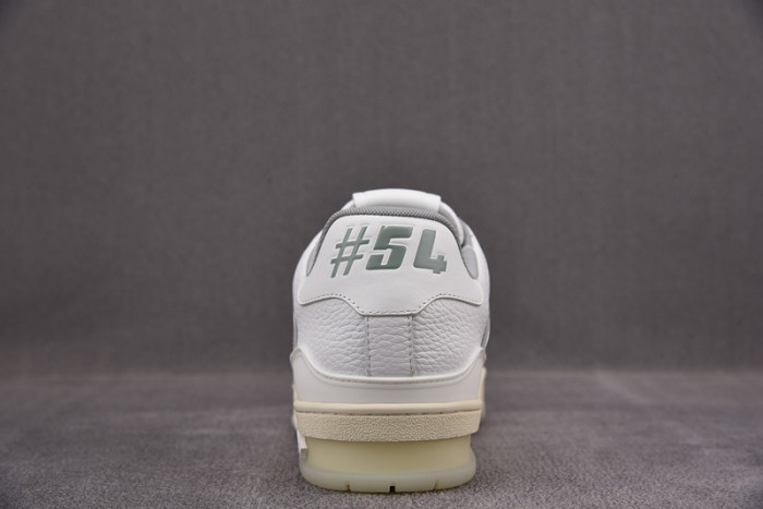 LV TRAINER SNEAKER LOW