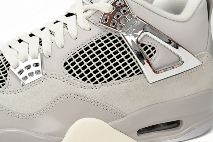 Air Jordan 4 WMNS “Frozen Moments” AQ9129-001