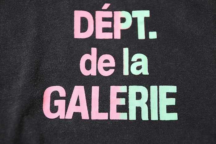 GA11ERY DEPT. T-SHIRT 24042305
