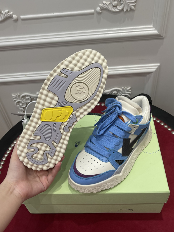 OFF-WHITE SNEAKER