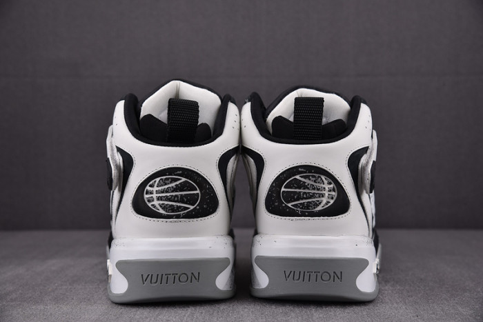 LV TRAINER 2 SNEAKER 1AAH95