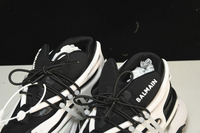 BALMAIN LEATHER UNICORN LOW-TOP SNEAKER