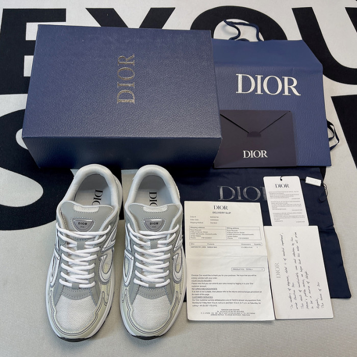 DR B30 Sneakers
