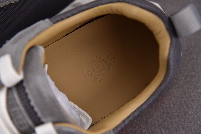 H**mes bouncing sneaker