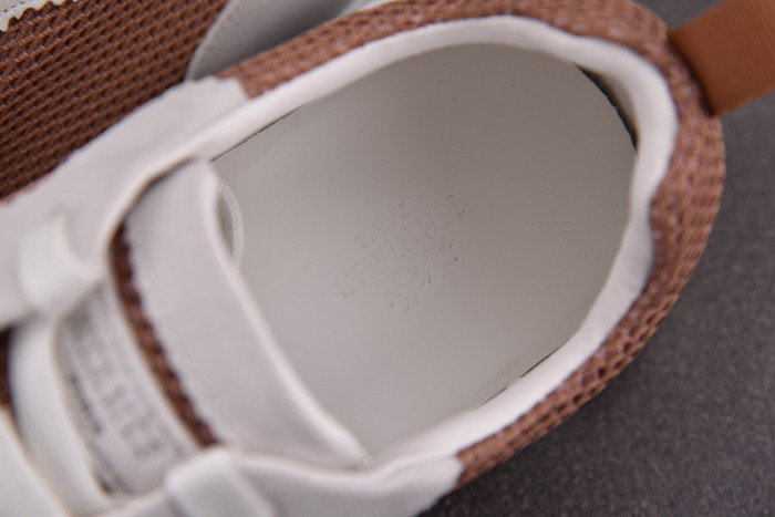 H**mes bouncing sneaker