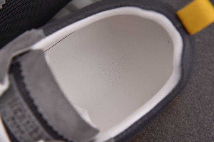 H**mes bouncing sneaker