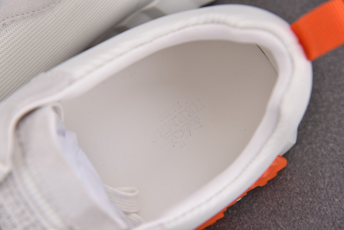 H**mes bouncing sneaker