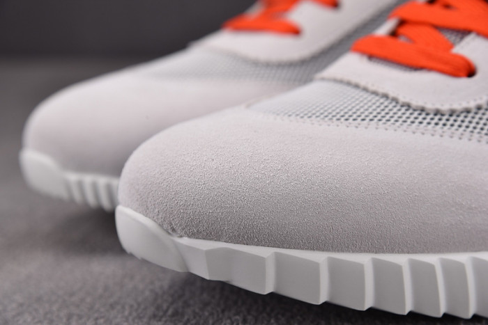 H**mes bouncing sneaker