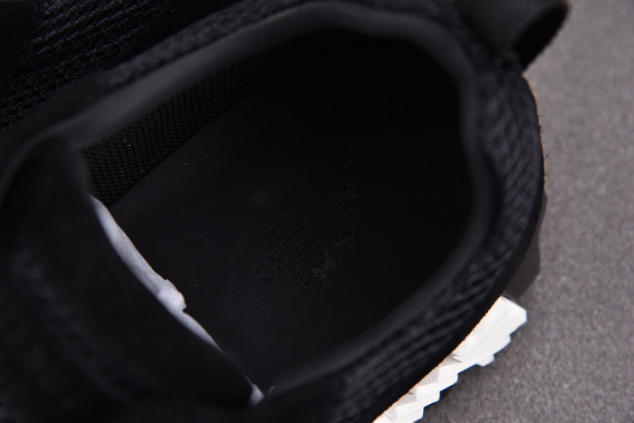 H**mes bouncing sneaker
