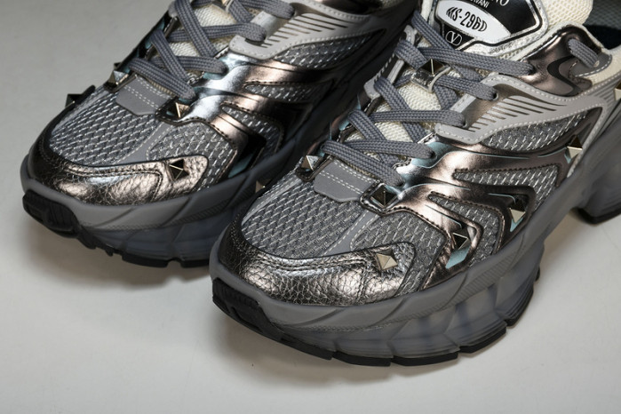 Valentino Garavani MS-2960 Low-top Sneaker