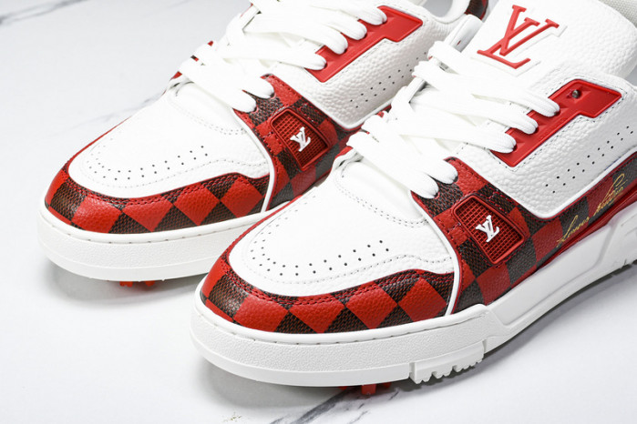 LV TRAINER SNEAKER 24070402