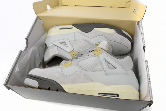 Jordan 4 Retro SE Craft Photon Dust DV3742-021