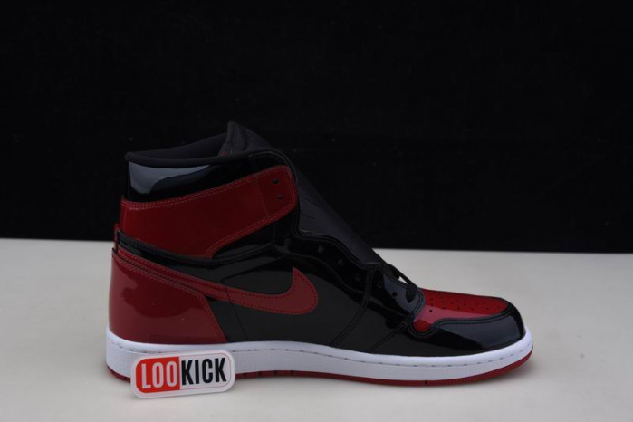 Air Jordan 1 High OG “Bred Patent” 555088-063
