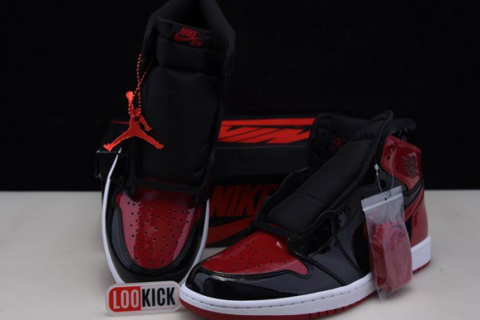 Air Jordan 1 High OG “Bred Patent” 555088-063