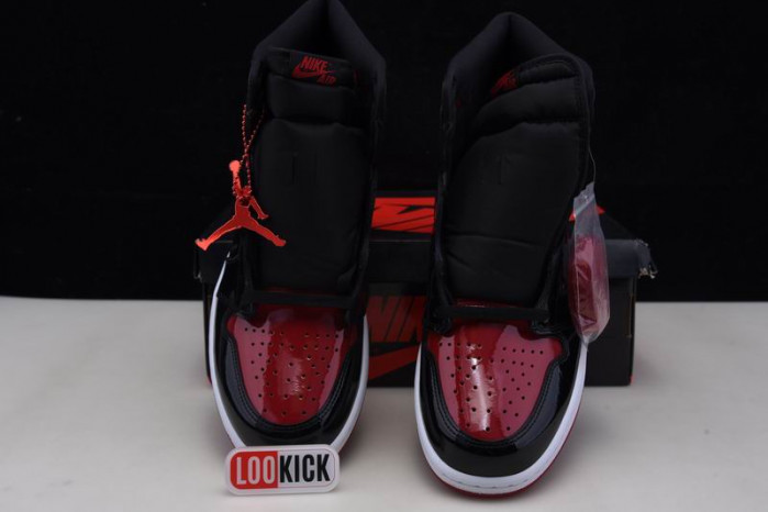 Air Jordan 1 High OG “Bred Patent” 555088-063