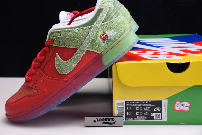 Nike SB Dunk Low Strawberry Cough CW7093-601