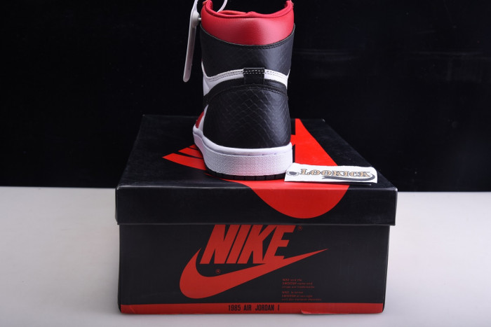 Air Jordan 1 High OG WMNS “Satin Snake” CD0461-601