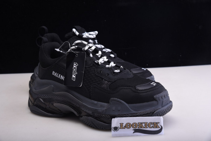 BLCG Wmns Triple S Trainer 