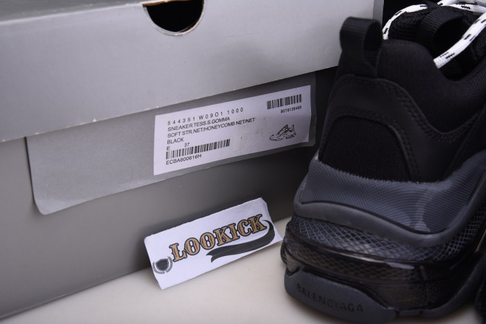 BLCG Wmns Triple S Trainer 
