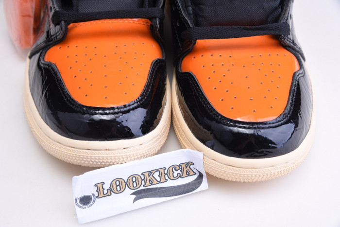 Air Jordan 1 Retro High Shattered Backboard 3.0 - 555088-028