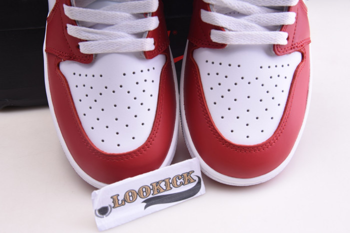 Air Jordan 1 Retro High 