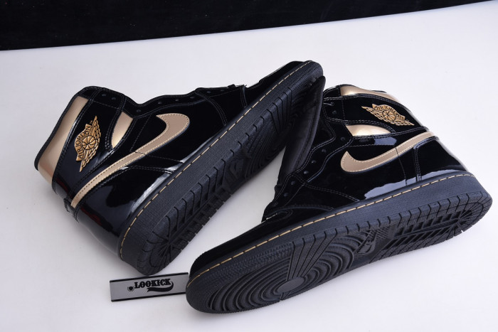 AIR JORDAN 1 RETRO HIGH BLACK METALLIC GOLD (2020) 555088-032