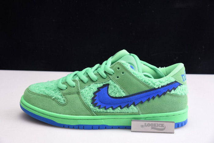 Grateful Dead x Nike SB Dunk Low “Green Bear” CJ5378-300