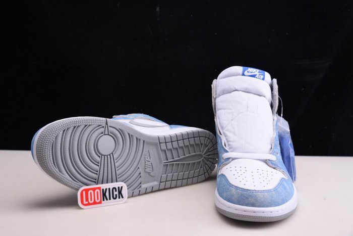 Jordan 1 Retro High OG Hyper Royal 555088-402