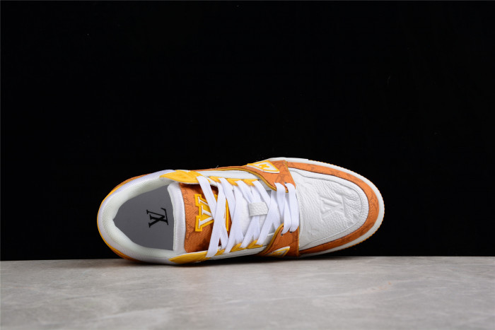 LV TRAINER SNEAKER LOW