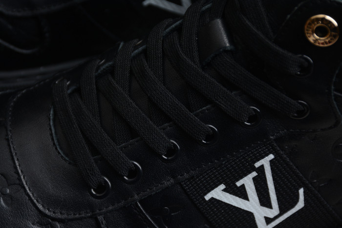 LV TRAINER SNEAKER HIGH