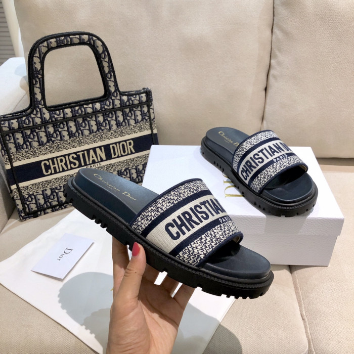 DR SLIPPERS