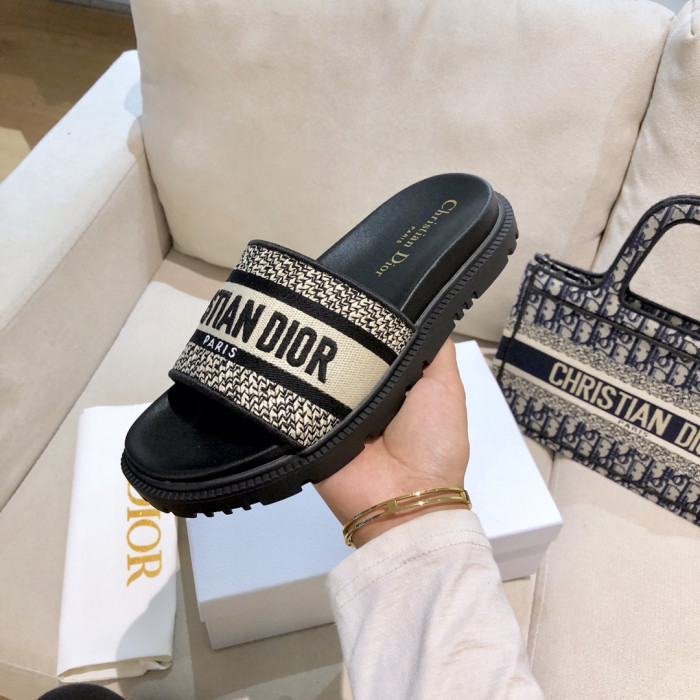 DR SLIPPERS