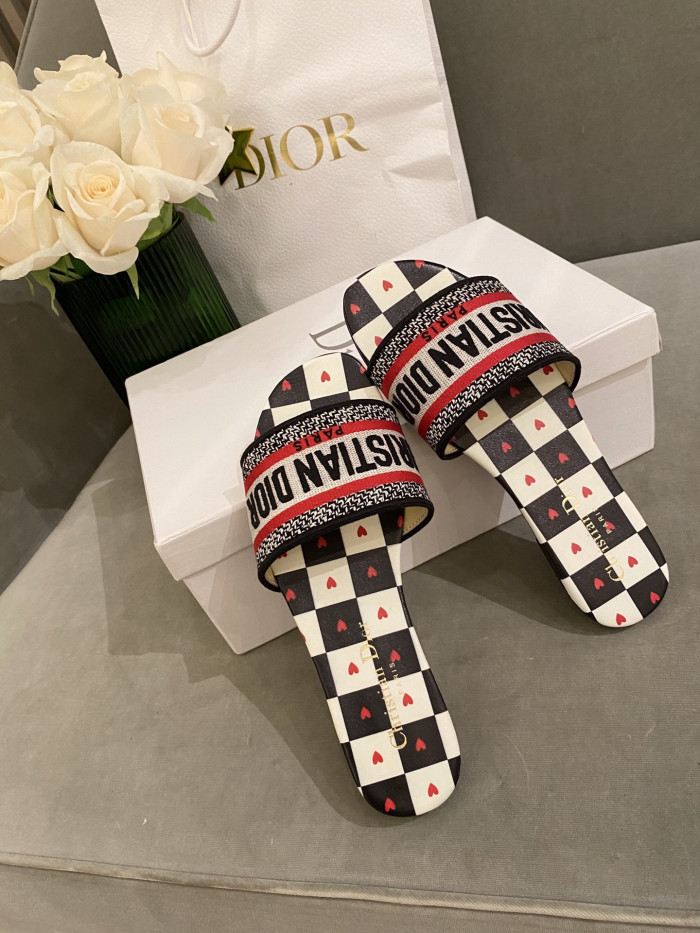 DR SLIPPERS