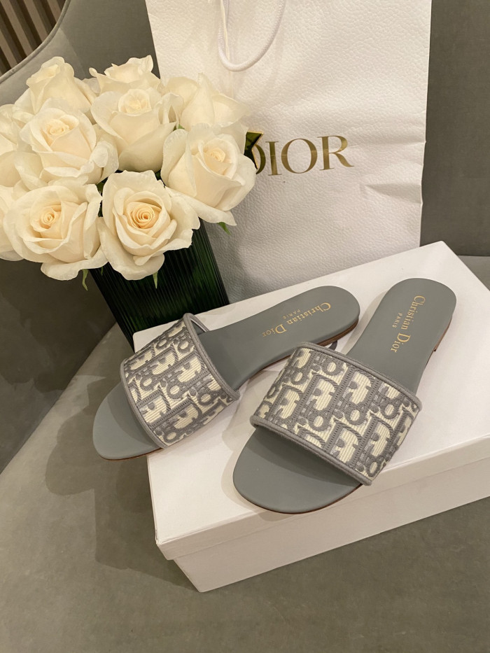 DR SLIPPERS