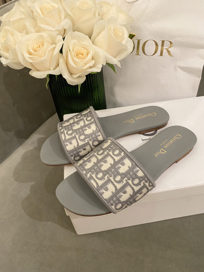 DR SLIPPERS