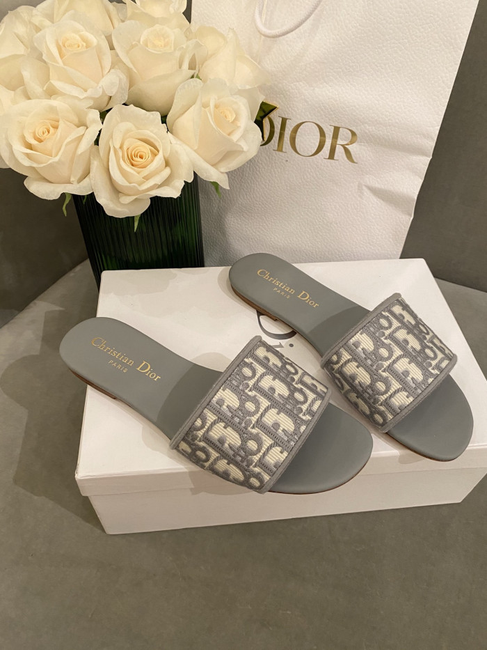 DR SLIPPERS