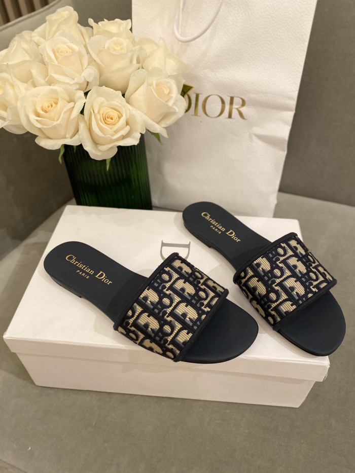 DR SLIPPERS