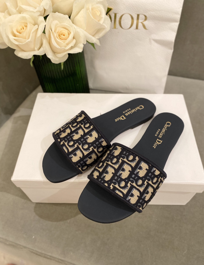 DR SLIPPERS