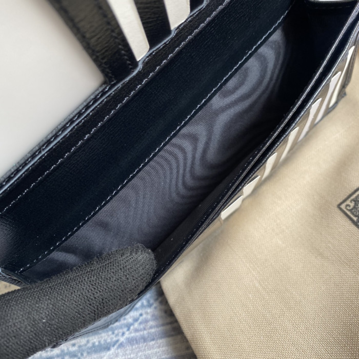 GUCC WALLET