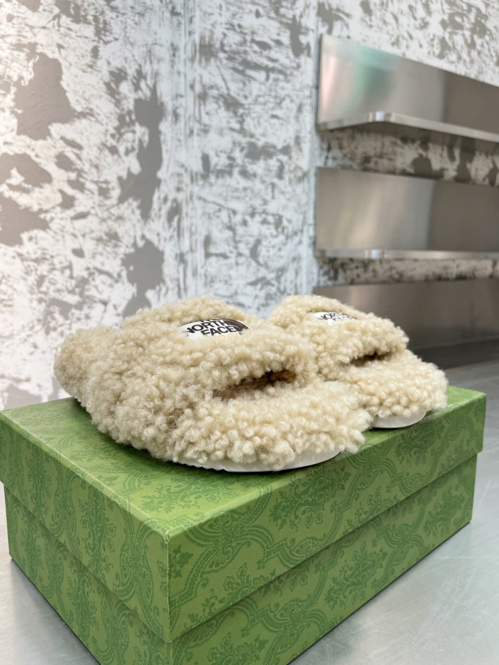 GUCC SLIPPERS