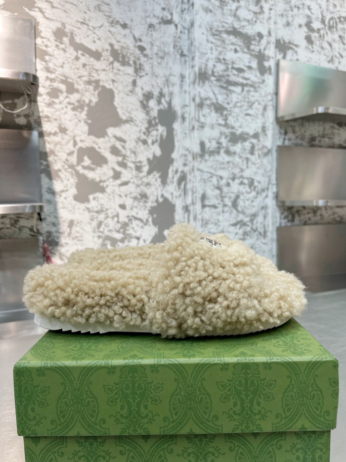 GUCC SLIPPERS
