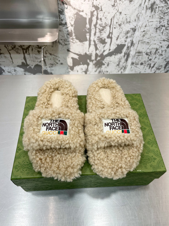 GUCC SLIPPERS
