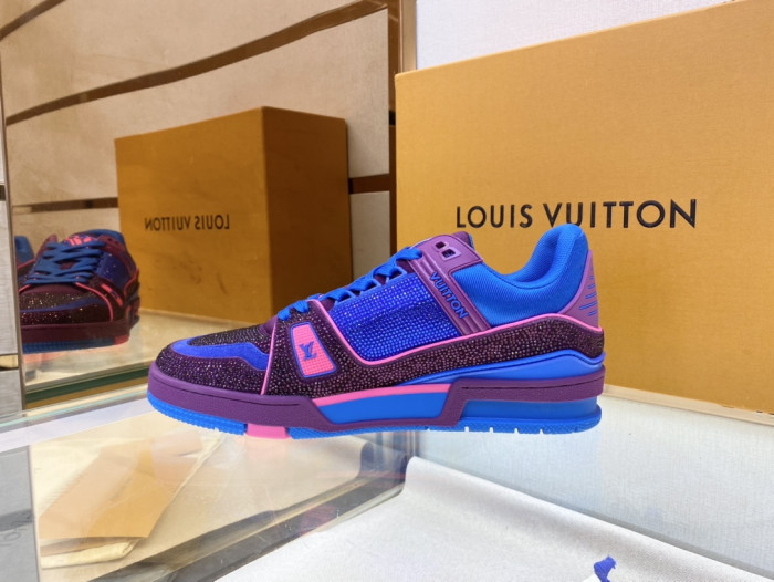 LV TRAINER SNEAKER LOW
