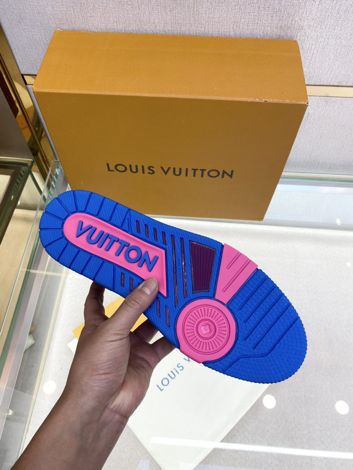 LV TRAINER SNEAKER LOW
