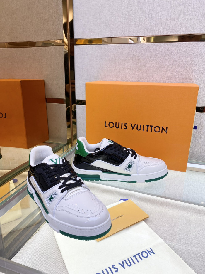 LV TRAINER SNEAKER LOW