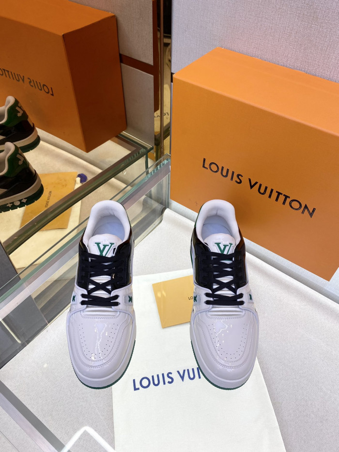 LV TRAINER SNEAKER LOW